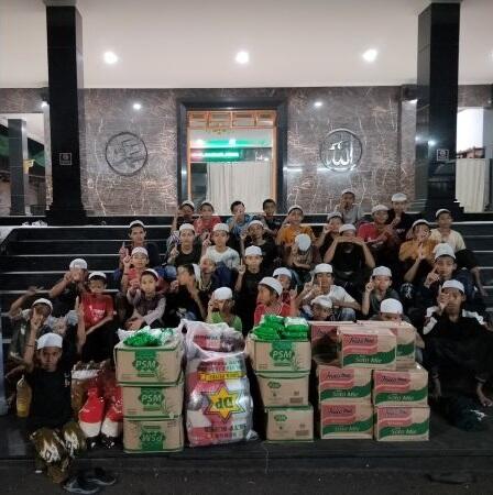 社会福祉_TACI_インド_孤児院に食料や学用品を寄贈.jpg